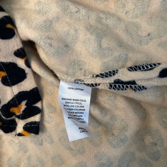 NWT Nordstrom Leopard Pajama Top Size XS - Picture 6 of 6